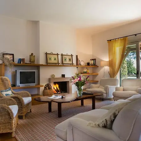 וילה Sleeps 12 Air Con Wifi Is Morus
