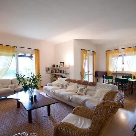 וילה Sleeps 12 Air Con Wifi