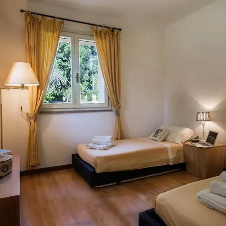 וילה Sleeps 12 Air Con Wifi *