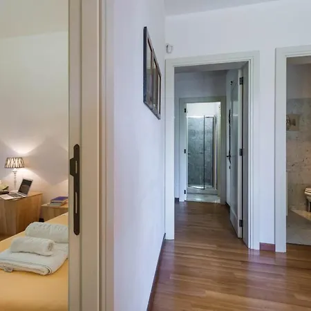 Sleeps 12 Air Con Wifi וילה *
